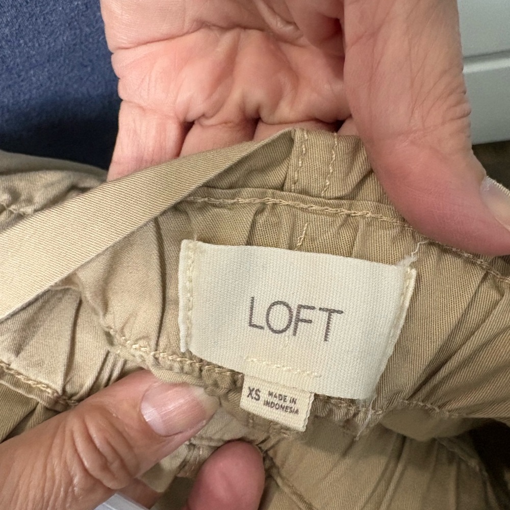 LOFT Men's Khaki Drawstring Chinos - Picture 3 of 3